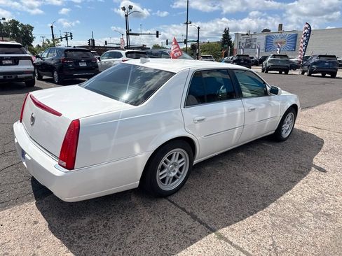 Used 2010 Cadillac DTS FWD image 12