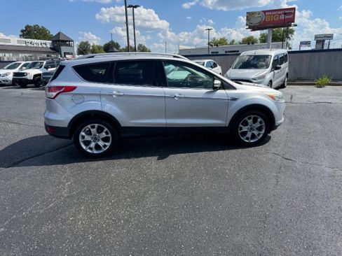 Used 2016 Ford Escape Titanium w/ Equipment Group 301A FWD image 6