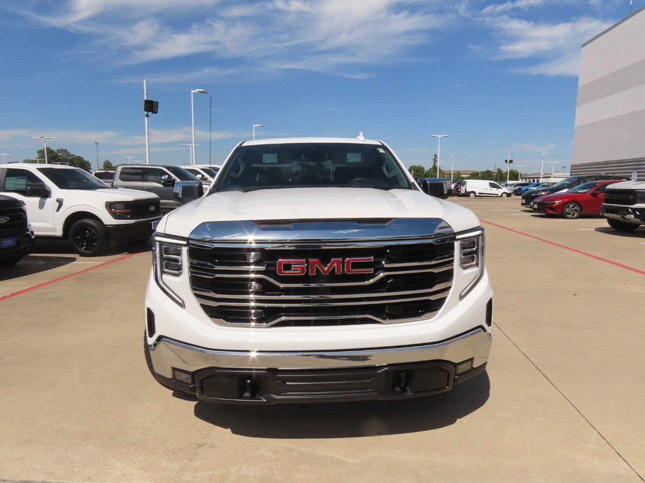 Used 2025 GMC Sierra 1500 SLT w/ SLT Premium Package AWD/4WD image 5