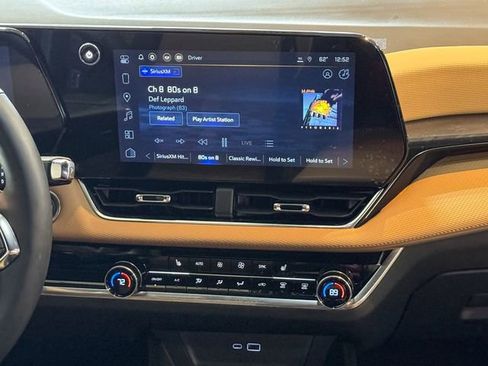 Certified 2025 Chevrolet Equinox ACTIV w/ Safety and Technology Package image 31