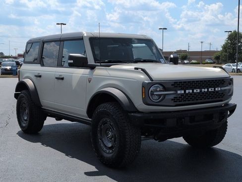 Certified 2025 Ford Bronco Badlands w/ Matte Film Protection Package AWD/4WD image 2