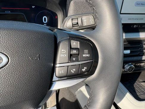 Used 2025 Ford Explorer Platinum w/ Ultimate Package image 30