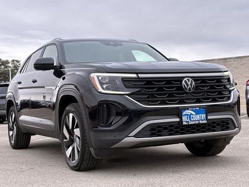 Used 2024 Volkswagen Atlas Cross Sport SE FWD image 13