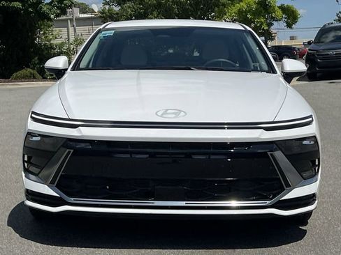Certified 2025 Hyundai Sonata SEL AWD/4WD image 16