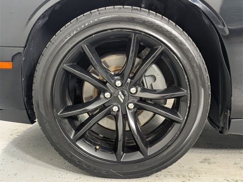 Used 2018 Dodge Challenger SXT Plus image 9