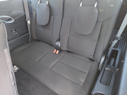 Certified 2021 Ford Explorer XLT RWD image 12
