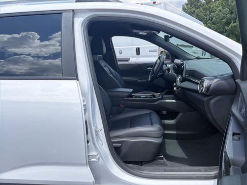 Used 2025 Chevrolet Equinox LT w/ Convenience Package II FWD image 39