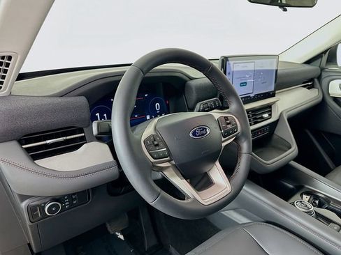 New 2026 Ford Explorer Active w/ Active Comfort Package image 9