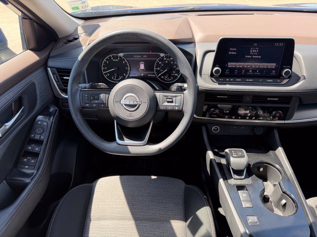 Used 2023 Nissan Rogue SV FWD image 12