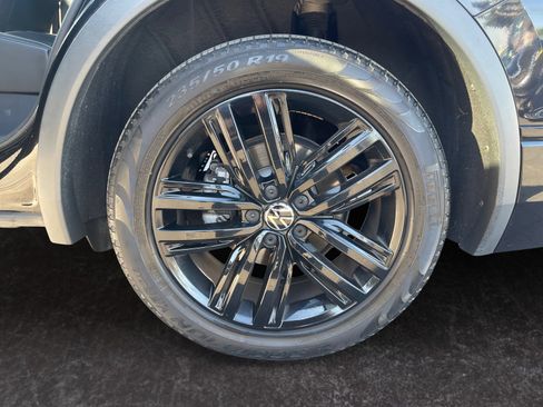 Used 2022 Volkswagen Tiguan SE R-Line image 14