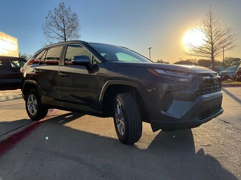 New 2025 Toyota RAV4 XLE image 5