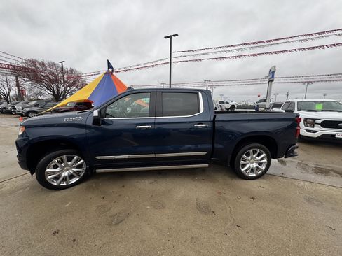 Used 2023 Chevrolet Silverado 1500 High Country w/ High Country Premium Package image 12