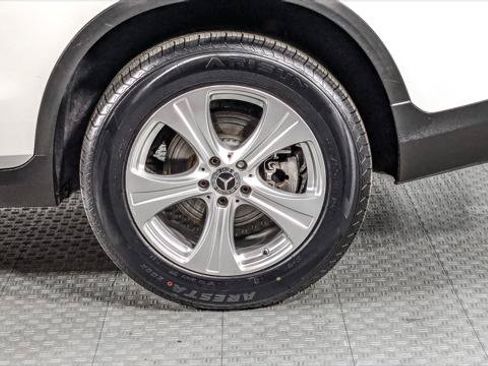 Used 2017 Mercedes-Benz GLC 300 image 35