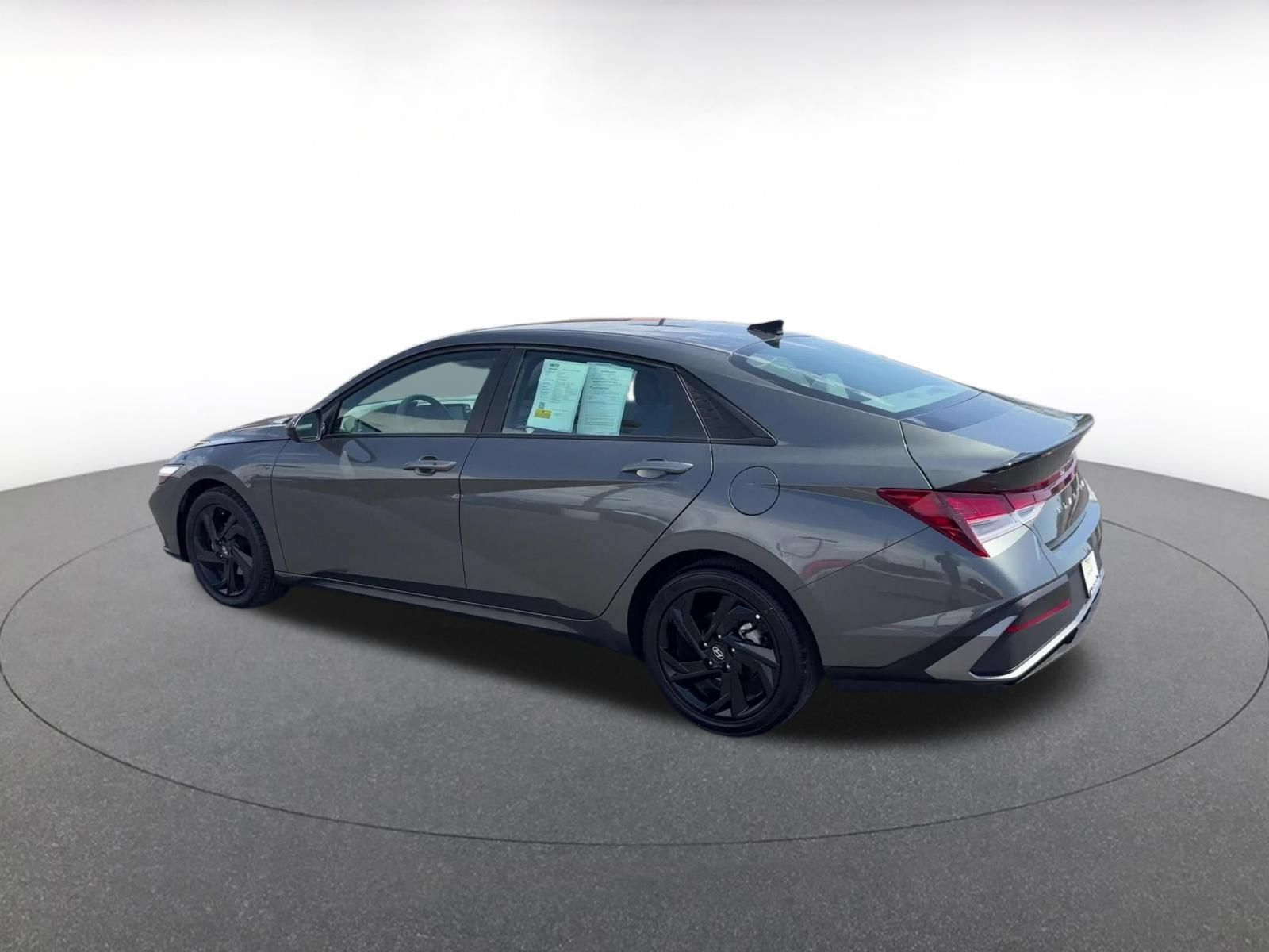 Used 2026 Hyundai Elantra Sport FWD image 9