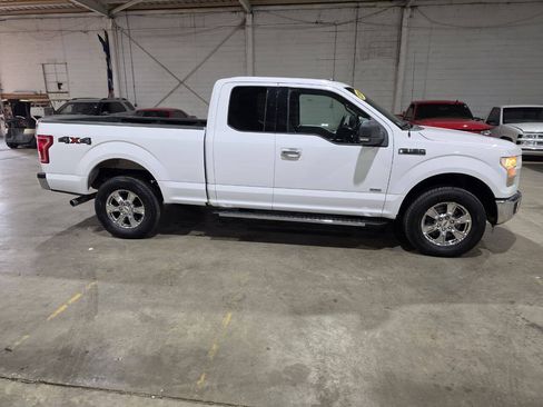 Used 2015 Ford F150 XLT w/ Equipment Group 302A Luxury AWD/4WD image 17