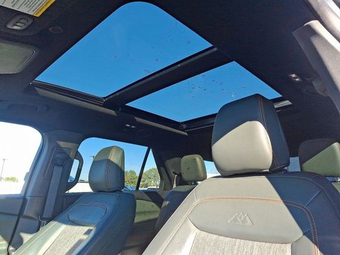 Used 2023 Ford Explorer Timberline w/ Timberline Technology Package image 15