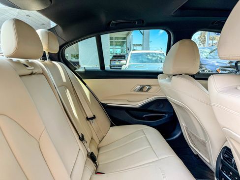 Used 2019 BMW 330i Sedan w/ Convenience Package RWD image 27