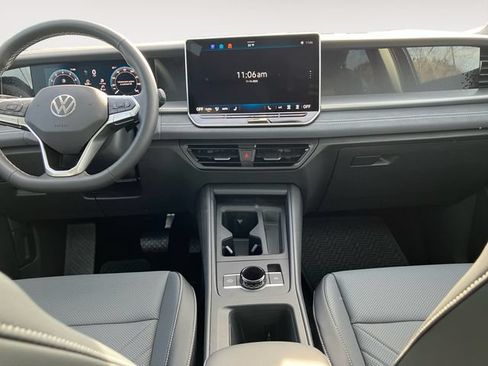 Used 2026 Volkswagen Tiguan SE w/ Panoramic Sunroof Package AWD/4WD image 15