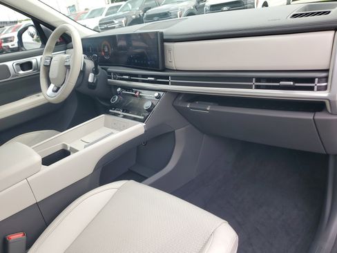 Used 2025 Hyundai Santa Fe SEL image 19