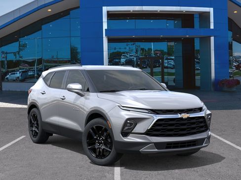New 2026 Chevrolet Blazer LT w/ Sound & Technology Package AWD/4WD image 34