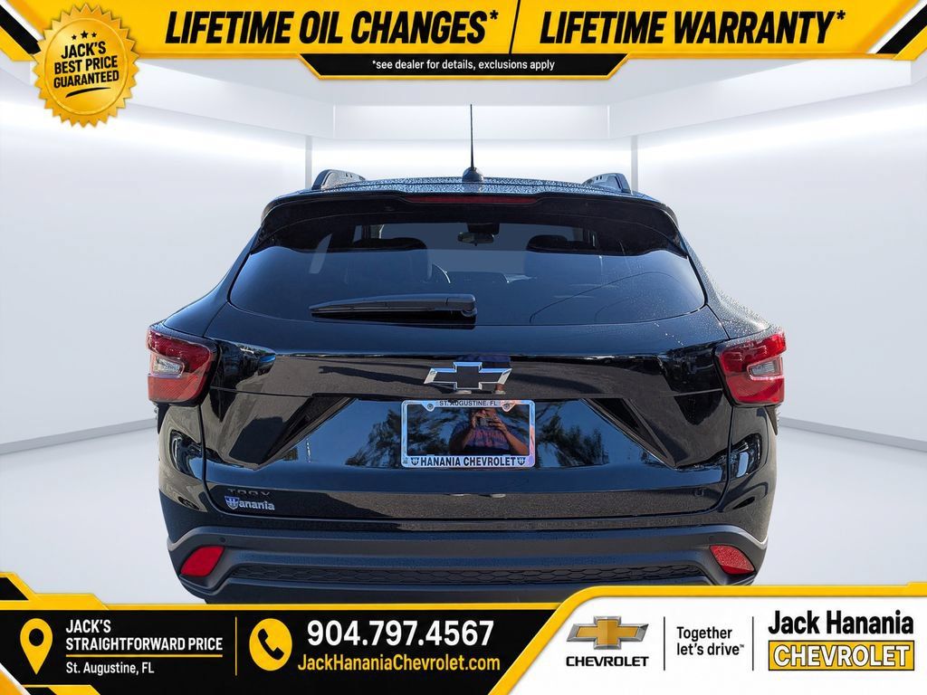 New 2026 Chevrolet Trax LT w/ Driver Confidence Package FWD image 4