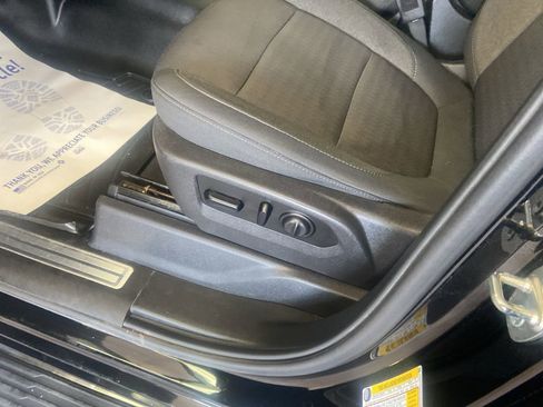 Used 2019 Chevrolet Silverado 1500 LT w/ All-Star Edition image 9