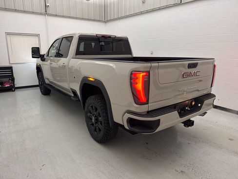 New 2026 GMC Sierra 2500 AT4 w/ AT4 Premium Plus Package image 4