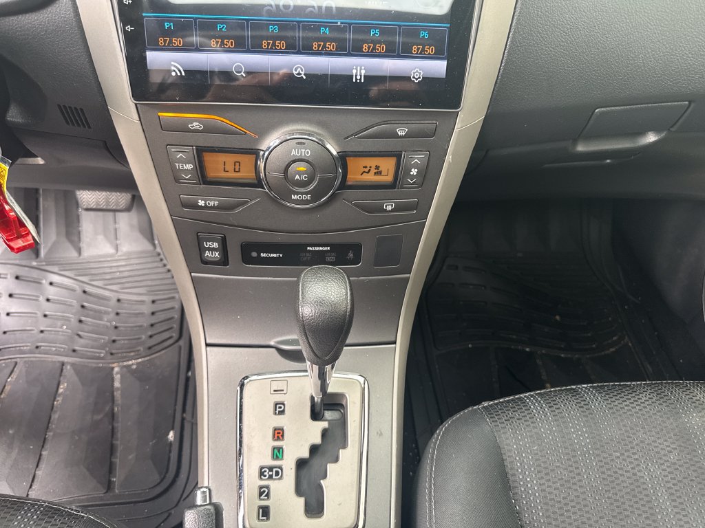 Used 2026 Toyota Corolla LE FWD image 24