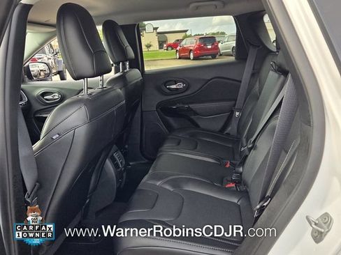 Used 2023 Jeep Cherokee Altitude Lux AWD/4WD image 6