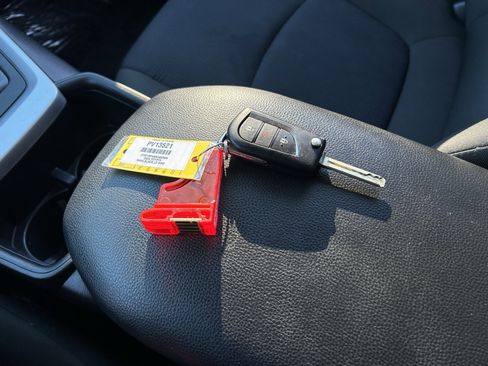 Used 2024 Toyota RAV4 LE image 31