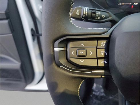 New 2026 Jeep Cherokee Overland image 9