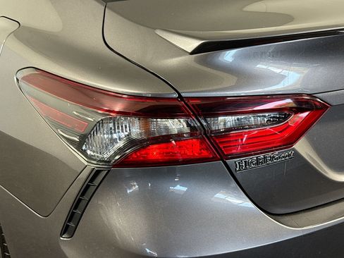 Used 2021 Toyota Camry SE image 35