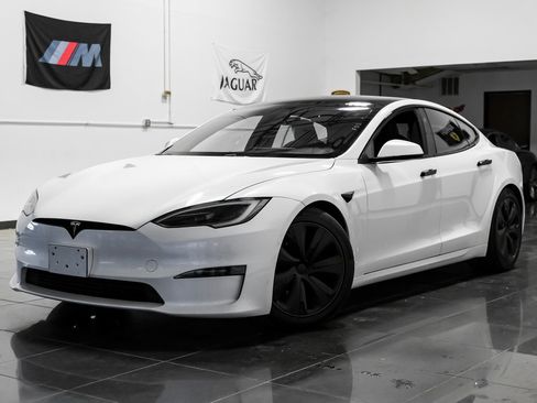 Used 2023 Tesla Model S image 8