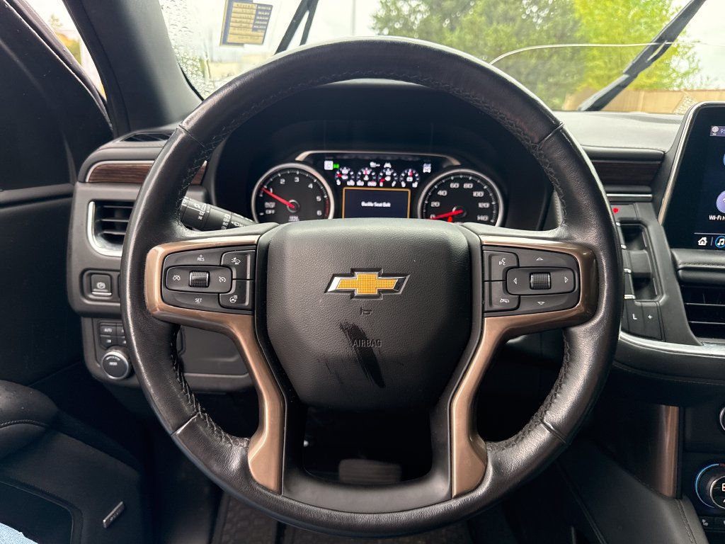 Used 2021 Chevrolet Suburban High Country w/ Premium Package 2 AWD/4WD image 13