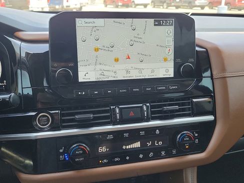 Used 2023 Nissan Pathfinder Platinum image 22