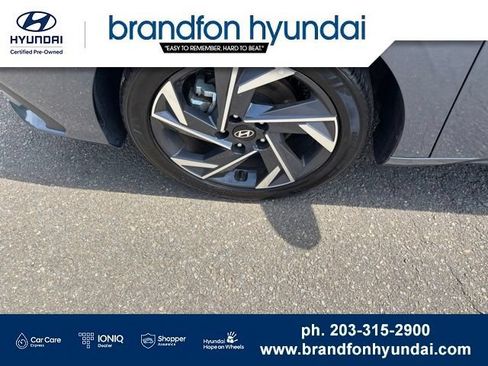Used 2025 Hyundai Elantra Sport FWD image 32