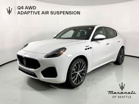 New 2026 Maserati Grecale Modena image 1