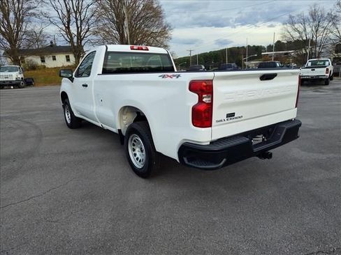 Used 2025 Chevrolet Silverado 1500 W/T w/ Trailering Package image 3