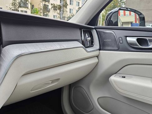 Certified 2023 Volvo XC60 T8 Plus w/ Climate Package image 29