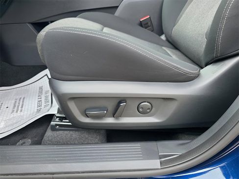 Used 2024 Nissan Rogue SV image 18