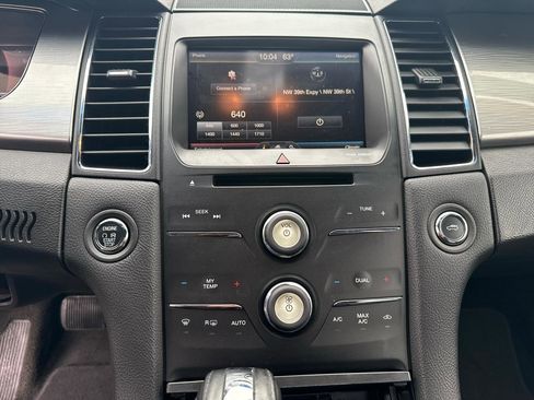 Used 2015 Ford Taurus SEL w/ Equipment Group 201A AWD/4WD image 19
