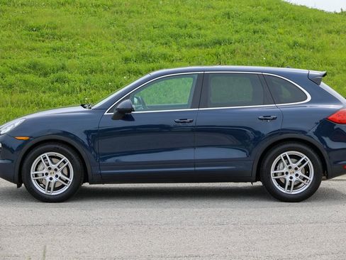 Used 2012 Porsche Cayenne S AWD/4WD image 2