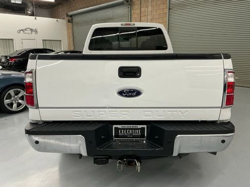 Used 2010 Ford F250 Lariat image 6