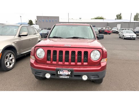 Used 2016 Jeep Patriot Sport w/ Power Value Group AWD/4WD image 2