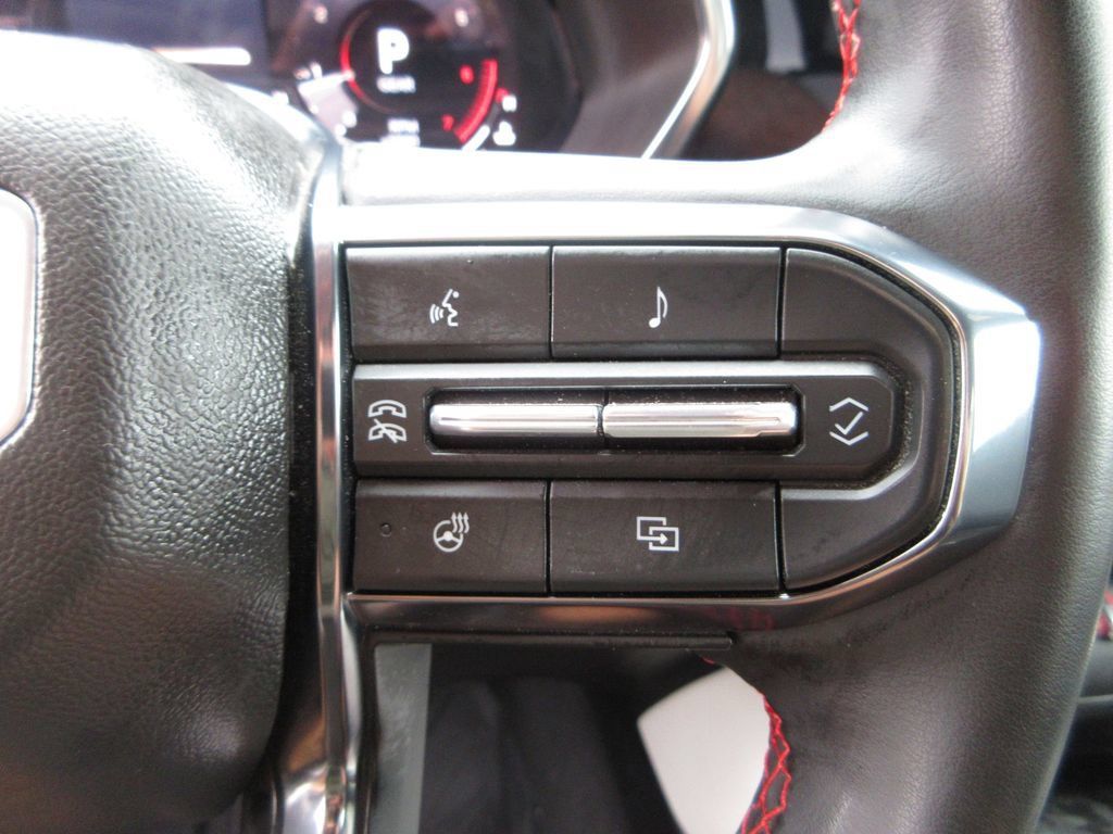 Used 2024 GMC Canyon AT4X AWD/4WD image 17