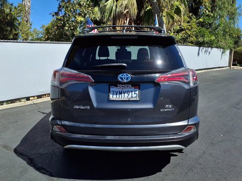 Certified 2017 Toyota RAV4 SE AWD/4WD image 7