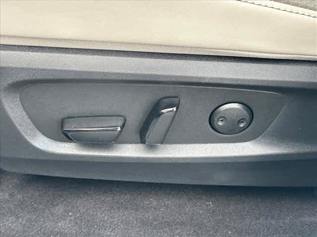 Used 2026 Nissan Pathfinder SL FWD image 18