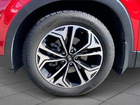 Used 2019 Hyundai Santa Fe Limited w/ Cargo Package image 10