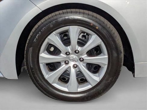 Used 2023 Toyota Corolla LE image 21
