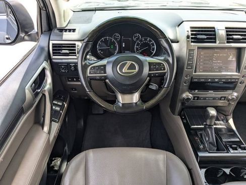 Used 2020 Lexus GX 460 Premium w/ Premium Package AWD/4WD image 16